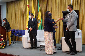 Reconocimiento especial a Docentes Investigadores 