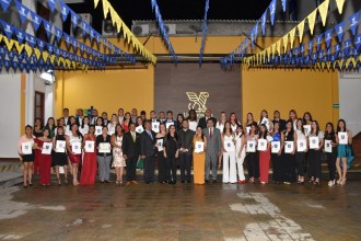  Ceremonia de clausura para el Diplomado en Conciliación