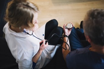 Convocatoria laboral en la Uniautónoma del Cauca - Auxiliar de Enfermería