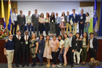 Concurso de semilleros, grupos y redes de investigación en Derecho