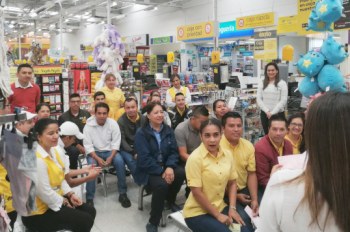 Escuela de Posgrados capacita a empleados del Éxito