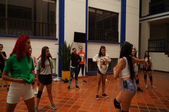 Desde bienestar lideramos taller de baile urbano