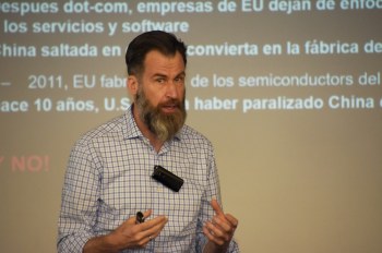 “Estados Unidos se siente amenazado porque lleva años siendo la nación más importante y ahora China compite por ese lugar”: Ralph Cope en la Uniautónoma