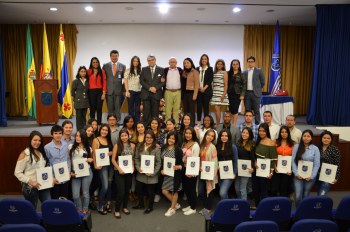 Reconocimiento a estudiantes del Consultorio Jurídico
