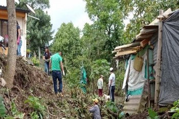 Cuidamos la tierra limpiando nuestra quebrada