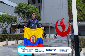De las aulas a los escenarios internacionales: Diego, estudiante de Administración de Empresas presentó ponencia internacional en Perú