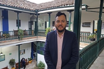  “Debemos construir una Pedagogía de la Felicidad”, Julián Caicedo, docente de la Escuela de Posgrados